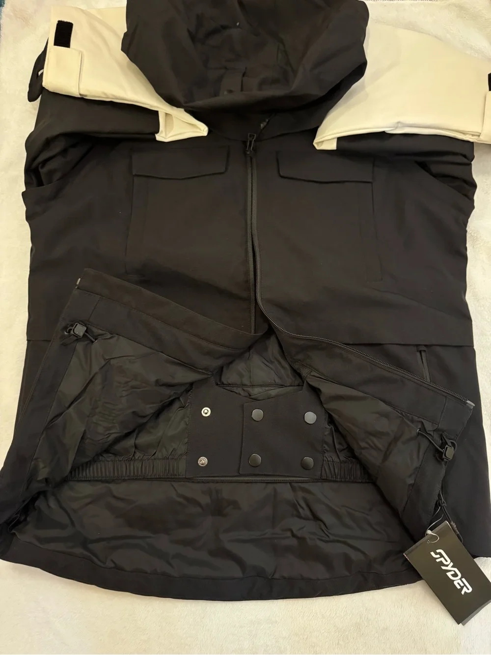 Spyder Snow Black and White Hooded Jacket, Size Medium with Contrast Sleeves